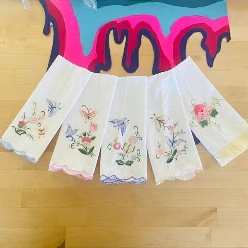 vintage 50s Butterfly Dish cloth set of 5 great condition